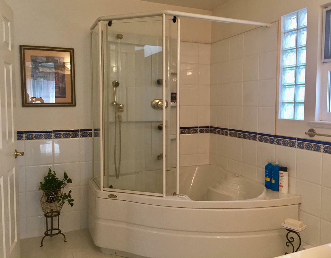 Lee Home Ванкувер Экстерьер фото